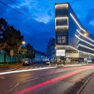 Schweitzer Center Apartment Graz