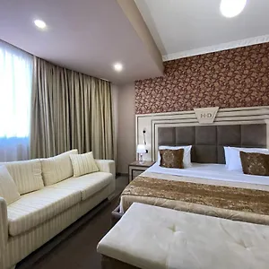 Deluxe Albánie